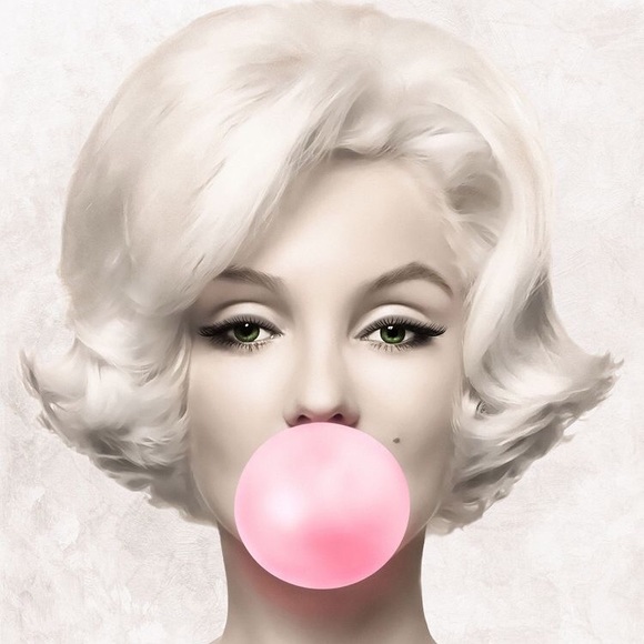 Meet your Posher, Chloe - Picture 1 of 1